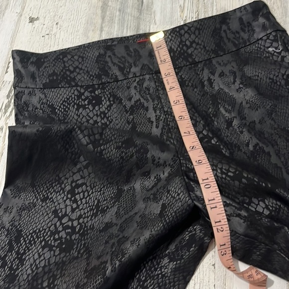 Krazy Larrry Python Pull On Pants Size 14 - Picture 12 of 13